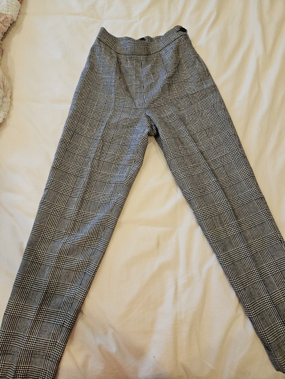 Moschino Cheap And Chic Houndstooth Womens Pants 50% Alpaca and 50% Wool Size 8.